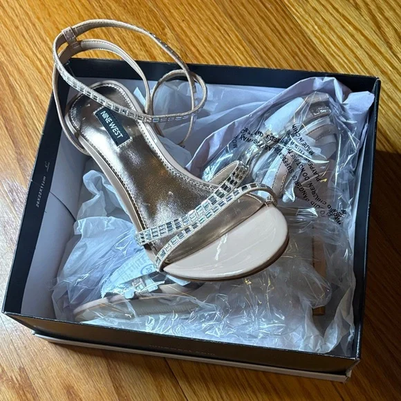 Nine West Nude Rhinestone Ankle-Strap Heels – Elegant Dress Pumps ✨ - Picture 6 of 6